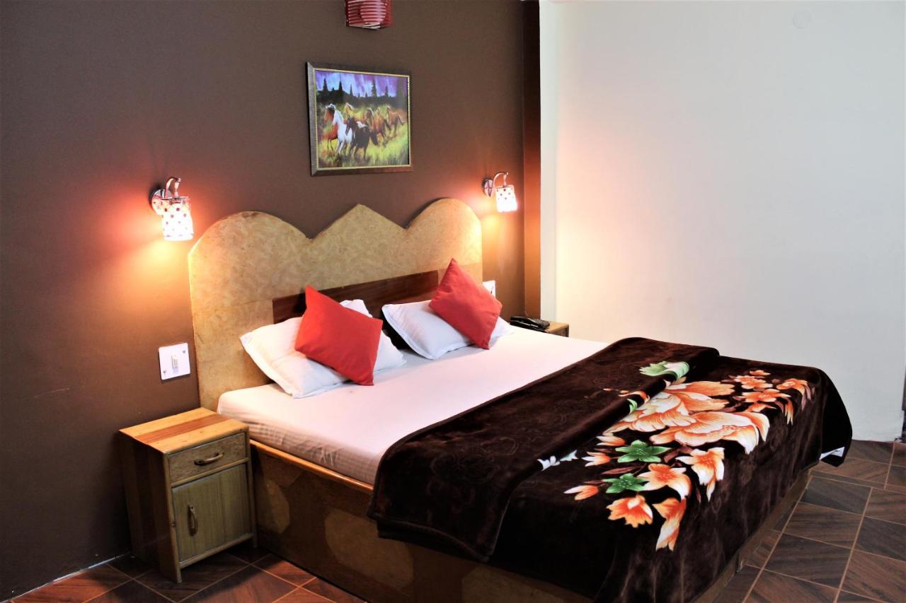 Hotel Ocean Inn 马拉里 外观 照片